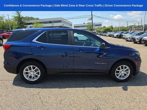 Used 2023 Chevrolet Equinox LT AWD/4WD image 2