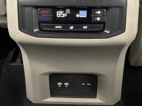 Used 2022 Volkswagen Atlas SE w/ Black Wheel Package image 30