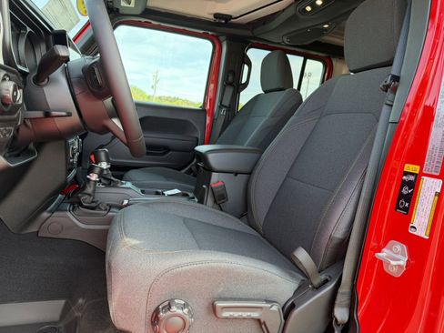 New 2026 Jeep Wrangler Unlimited Sport image 17