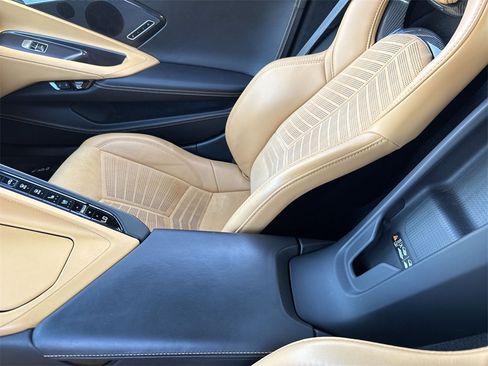 Used 2023 Chevrolet Corvette Stingray Premium Conv w/ Z51 Performance Package image 19