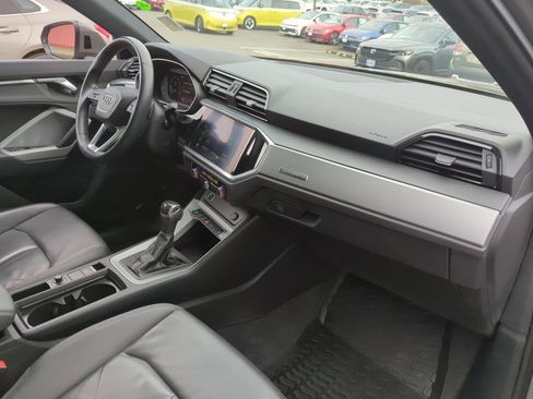 Used 2022 Audi Q3 2.0T Premium w/ Convenience Package image 35