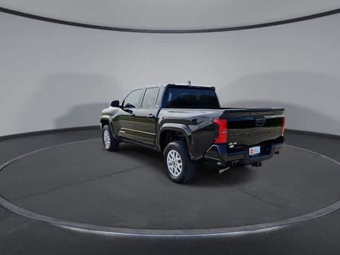 Certified 2025 Toyota Tacoma SR5 AWD/4WD image 6