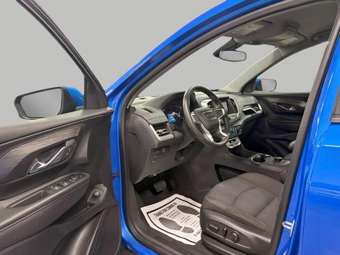 Used 2024 GMC Terrain SLE w/ Driver Convenience Package image 12