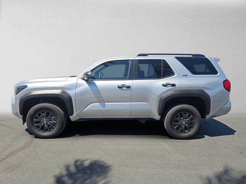 Certified 2026 Toyota 4Runner SR5 AWD/4WD image 6