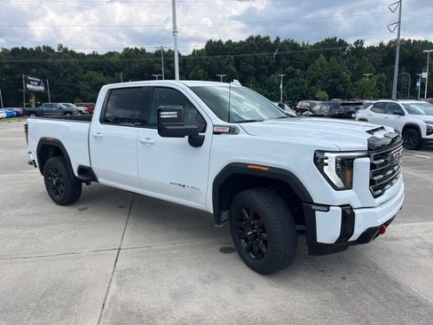 Used 2026 GMC Sierra 2500 AT4 AWD/4WD image 11