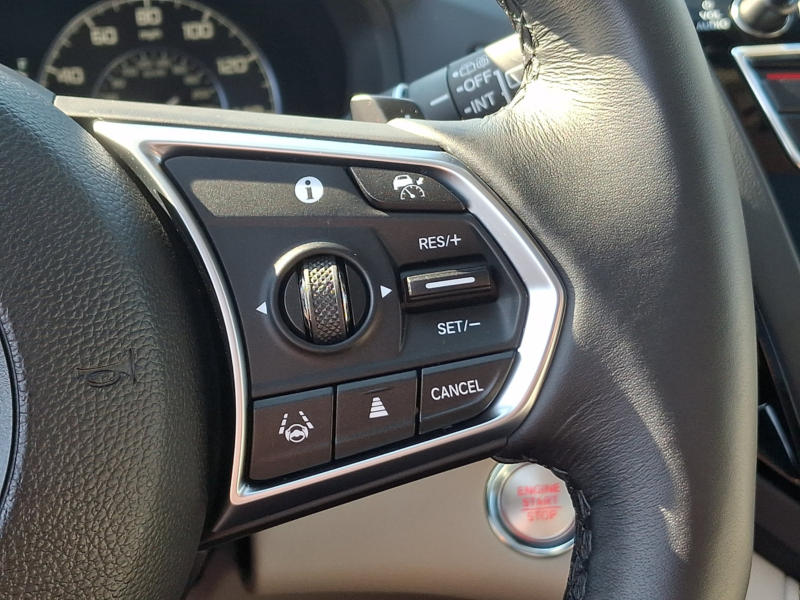 Certified 2026 Acura RDX w/ Technology Package AWD/4WD image 24