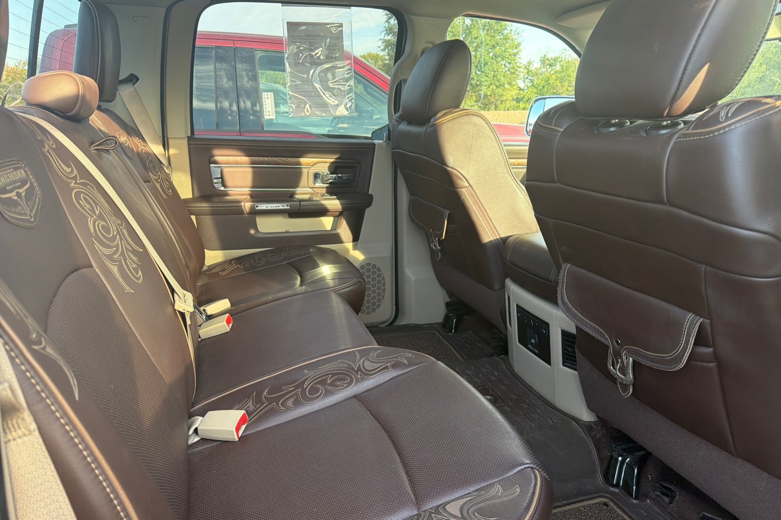 Used 2016 RAM 1500 Laramie Longhorn AWD/4WD image 4