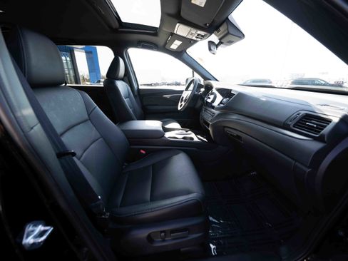 Certified 2025 Honda Passport EX-L image 27