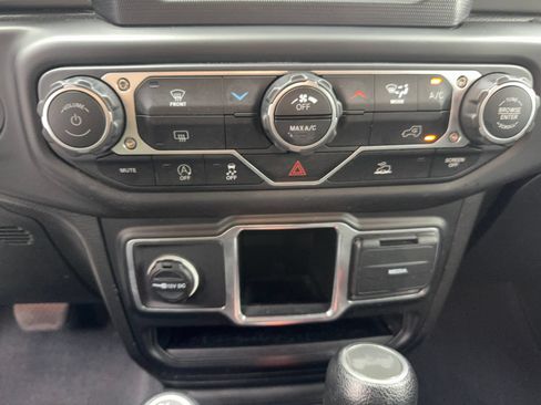 Used 2023 Jeep Wrangler Unlimited Sport AWD/4WD image 30