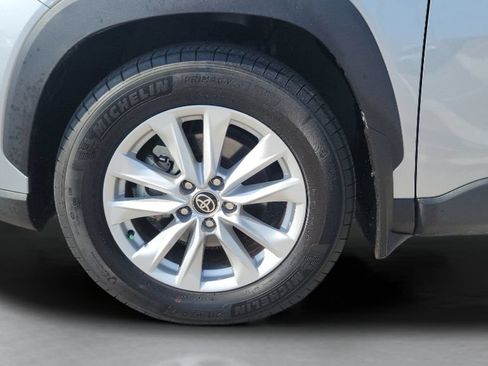 Certified 2024 Toyota Corolla Cross LE w/ Moonroof Package FWD image 25