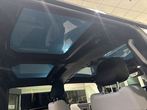 Used 2025 GMC Hummer EV 2X image 31