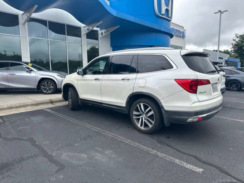 Used 2016 Honda Pilot Touring image 6