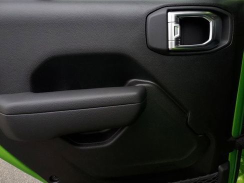 New 2026 Jeep Gladiator Rubicon w/ Safety Group image 18