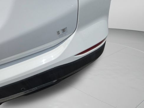 Used 2024 Chevrolet Equinox LT FWD image 35