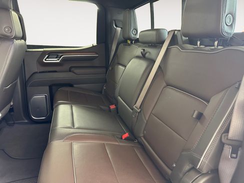 Used 2025 GMC Sierra 1500 Denali AWD/4WD image 24