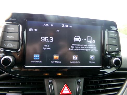 Used 2018 Hyundai Elantra GT image 14
