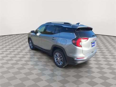 Used 2023 GMC Terrain SLT image 6