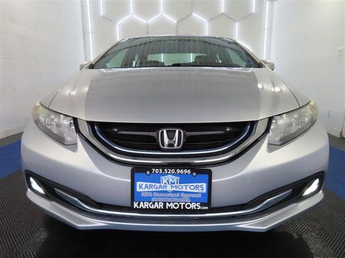 Used 2013 Honda Civic Hybrid Sedan image 2