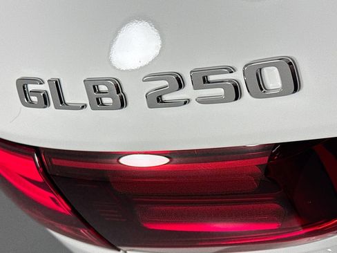Certified 2026 Mercedes-Benz GLB 250 image 10
