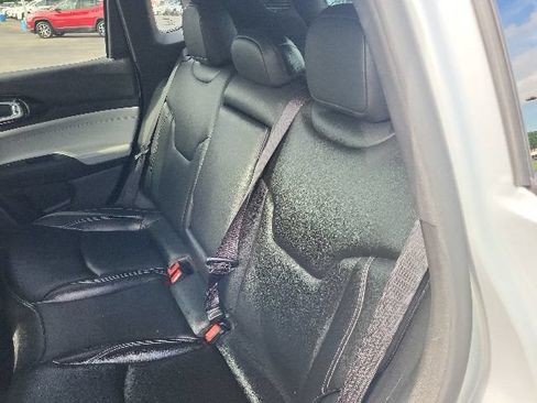 Used 2025 Jeep Compass Limited AWD/4WD image 22