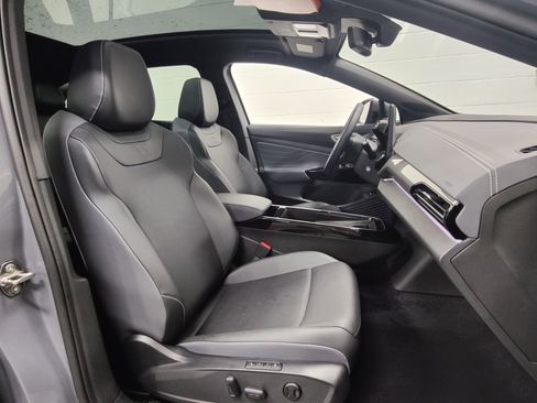 Used 2023 Volkswagen ID.4 Pro S Plus image 5