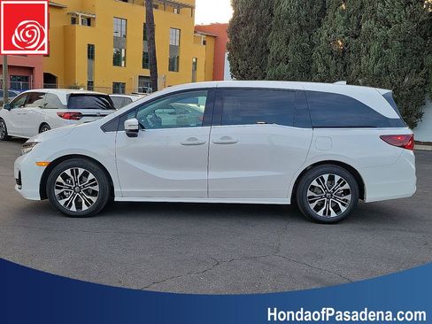 Certified 2026 Honda Odyssey Elite image 8