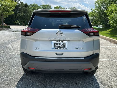 Certified 2023 Nissan Rogue SV image 5