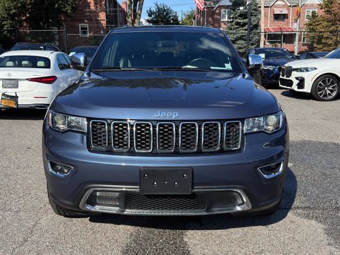 Used 2021 Jeep Grand Cherokee Limited image 2