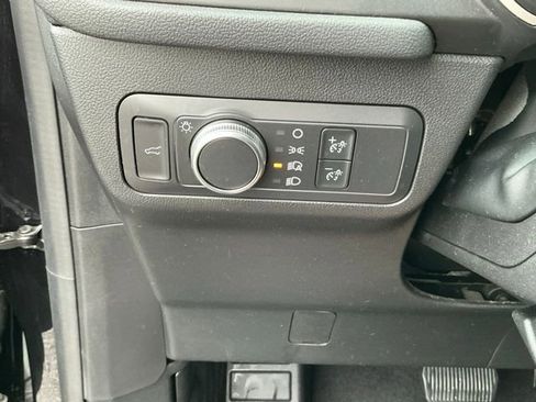 Used 2021 Ford Escape SE w/ SE Sport Appearance Package AWD/4WD image 19