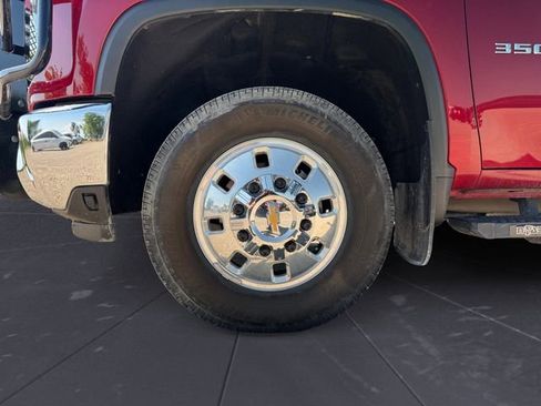 Used 2025 Chevrolet Silverado 3500 LTZ w/ LTZ Convenience Package AWD/4WD image 14