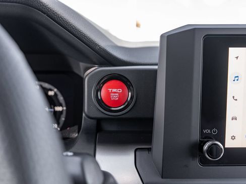 Certified 2025 Toyota Tacoma TRD Sport AWD/4WD image 24