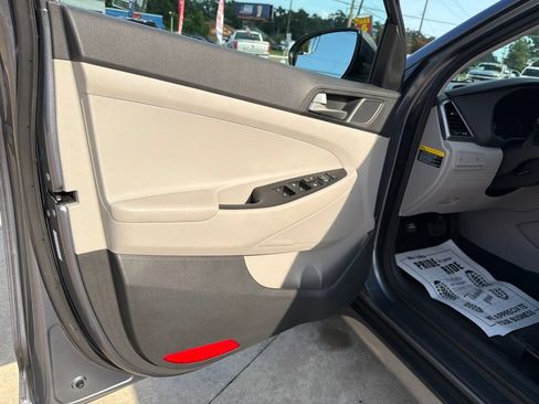 Used 2018 Hyundai Tucson SEL FWD image 16