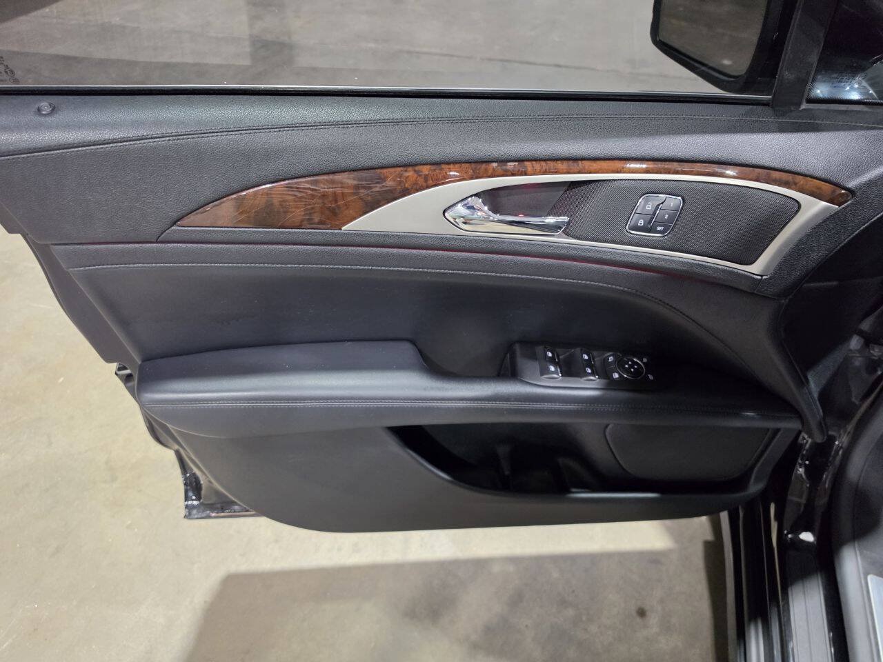 Used 2017 Lincoln MKZ Reserve w/ Climate Package FWD image 24