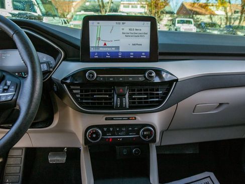 Used 2020 Ford Escape SEL image 14