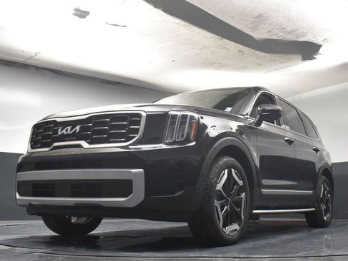 Used 2025 Kia Telluride S FWD image 32
