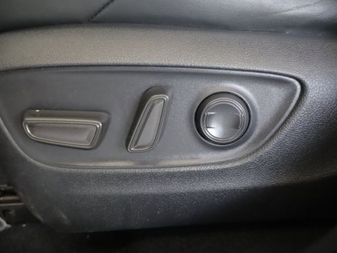 Used 2022 Toyota RAV4 XSE w/ XSE Grade Weather Package AWD/4WD image 13