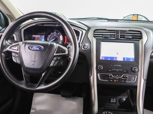 Used 2019 Ford Fusion SE image 17