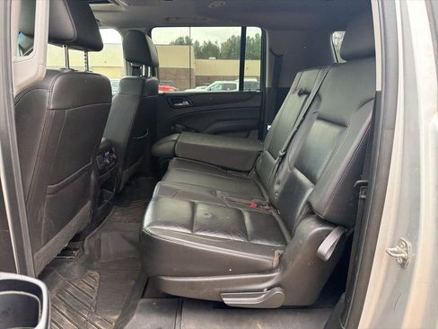 Used 2019 Chevrolet Suburban LT AWD/4WD image 11