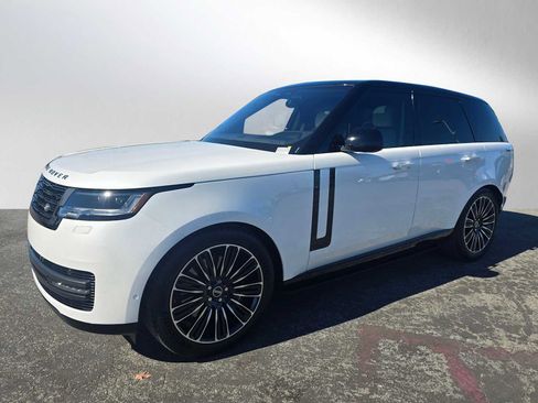 Certified 2023 Land Rover Range Rover SE image 7