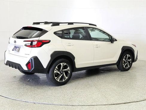 Used 2025 Subaru Crosstrek 2.5i Premium AWD/4WD image 7