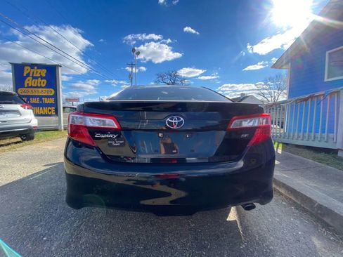 Used 2012 Toyota Camry SE image 6