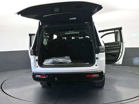 New 2026 Jeep Grand Wagoneer L Summit AWD/4WD image 76
