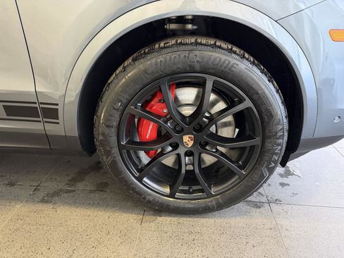 New 2026 Porsche Cayenne S image 13