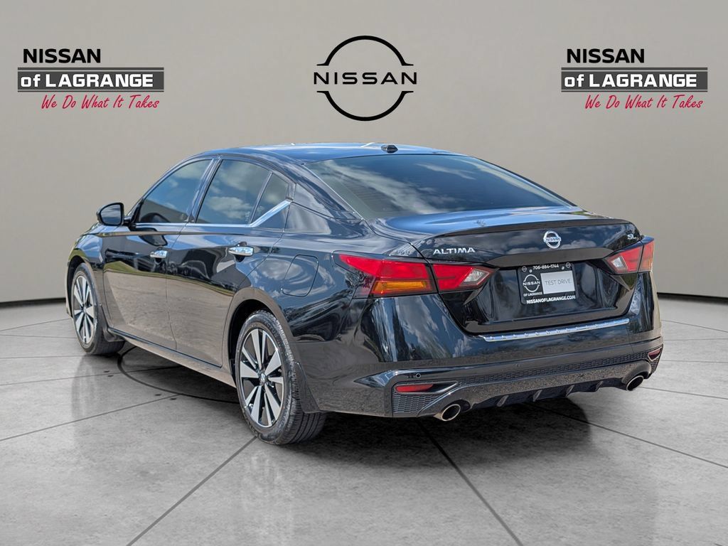 Used 2021 Nissan Altima 2.5 SL FWD image 12