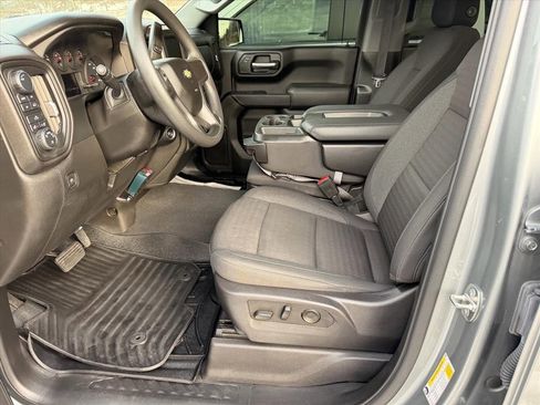 Used 2024 Chevrolet Silverado 1500 Custom w/ LPO, Dark Essentials Package image 5