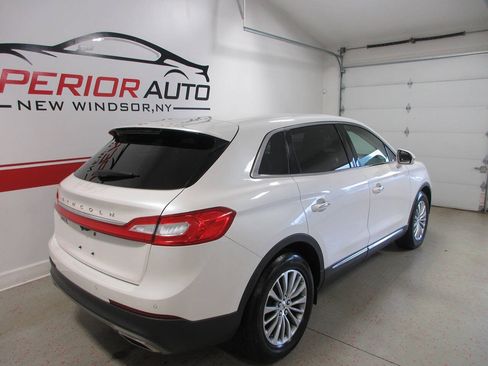 Used 2016 Lincoln MKX Select w/ Select Plus Package FWD image 12