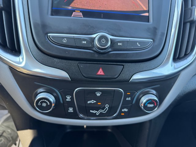 Used 2021 Chevrolet Equinox LS FWD image 17