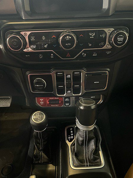 Used 2020 Jeep Gladiator Rubicon AWD/4WD image 13