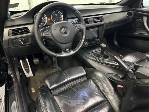 Used 2010 BMW M3 Convertible RWD image 32