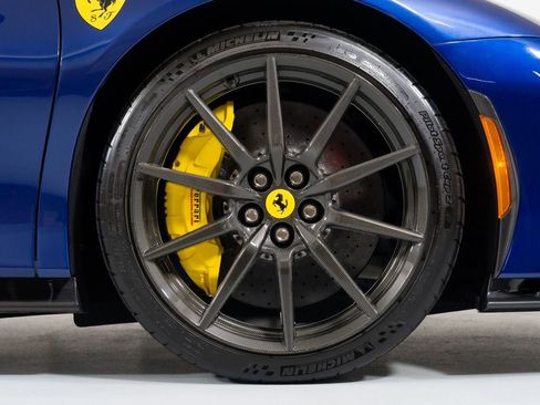 Used 2022 Ferrari SF90 Spider image 22